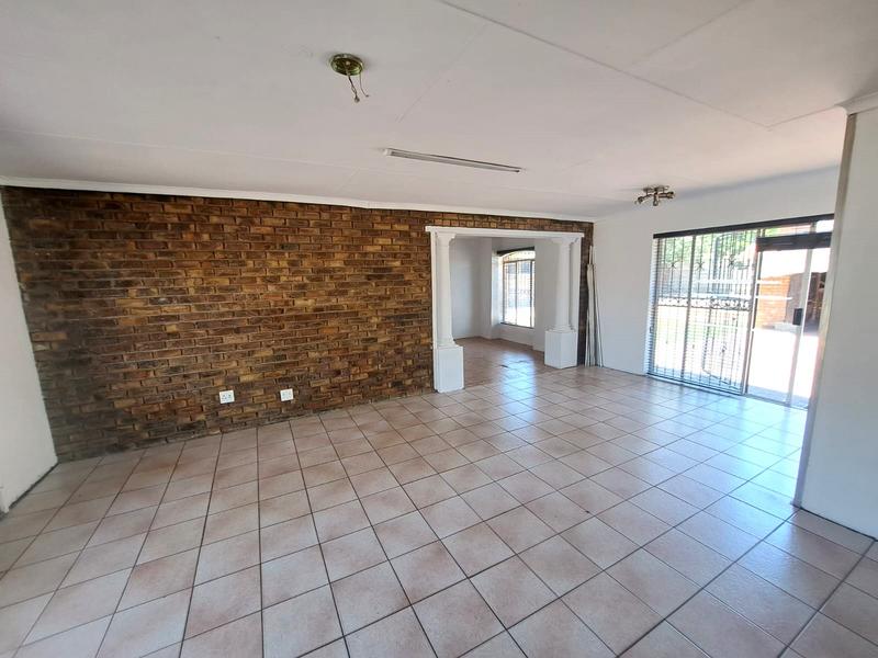 3 Bedroom Property for Sale in Wierda Park Gauteng