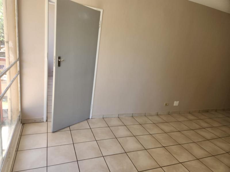 1 Bedroom Property for Sale in Sunnyside Gauteng