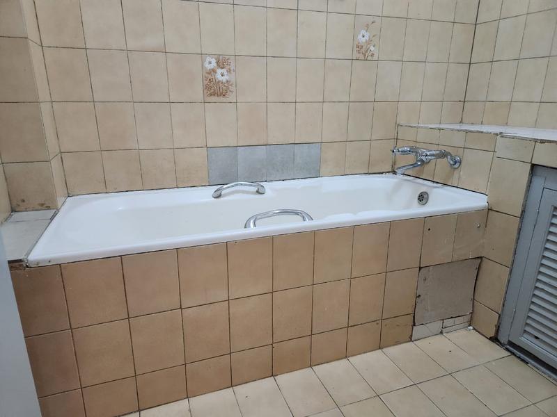 1 Bedroom Property for Sale in Sunnyside Gauteng