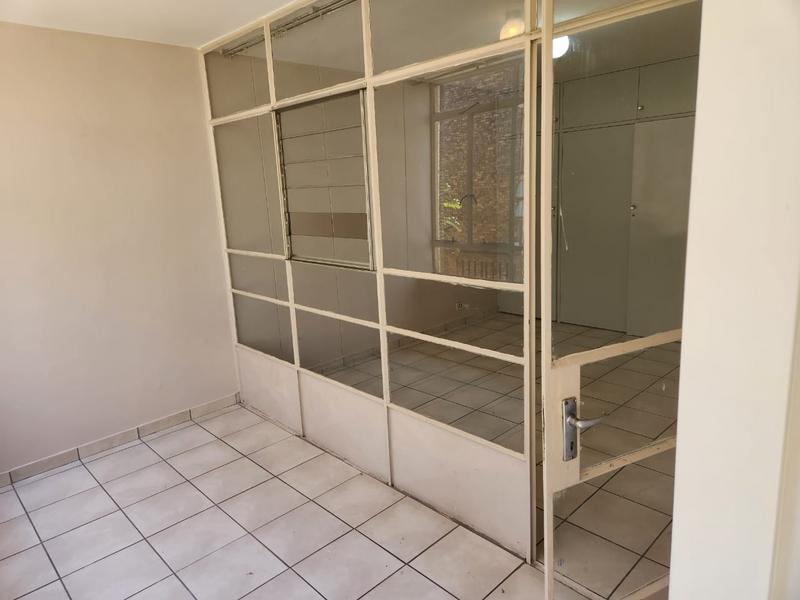 1 Bedroom Property for Sale in Sunnyside Gauteng