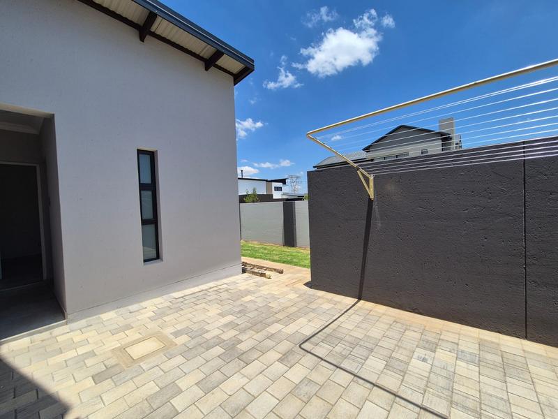 4 Bedroom Property for Sale in Midstream Heights Gauteng