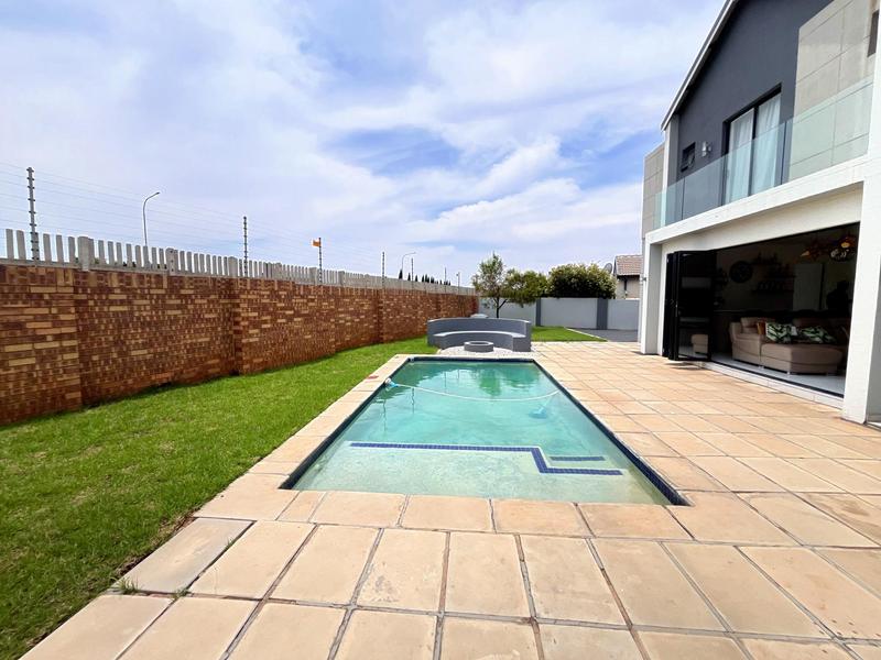 4 Bedroom Property for Sale in Midstream Meadows Gauteng