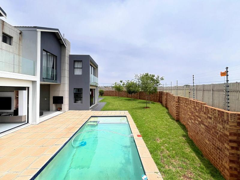 4 Bedroom Property for Sale in Midstream Meadows Gauteng