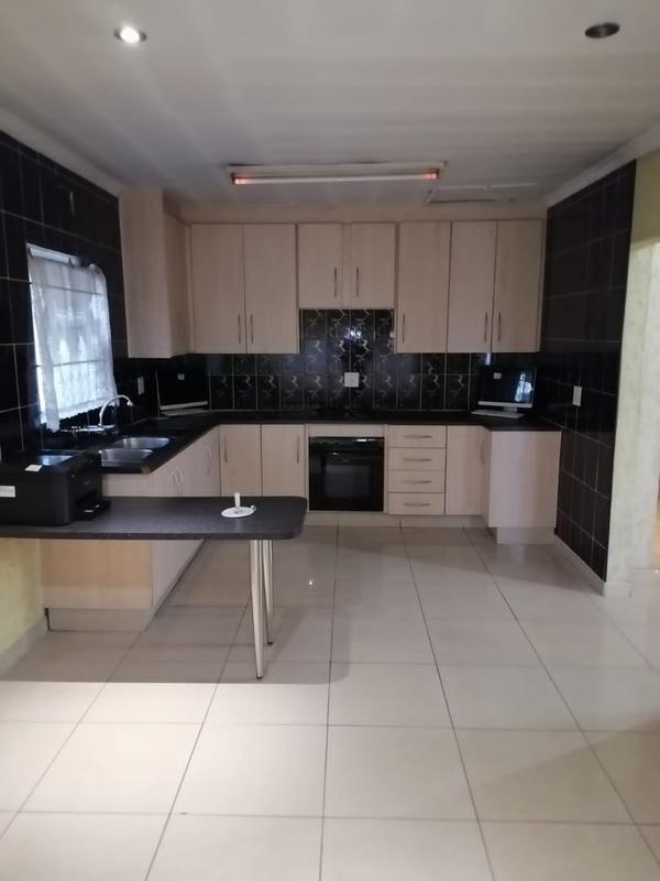 4 Bedroom Property for Sale in Lenasia Gauteng