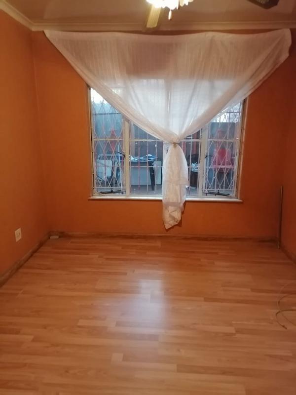 4 Bedroom Property for Sale in Lenasia Gauteng