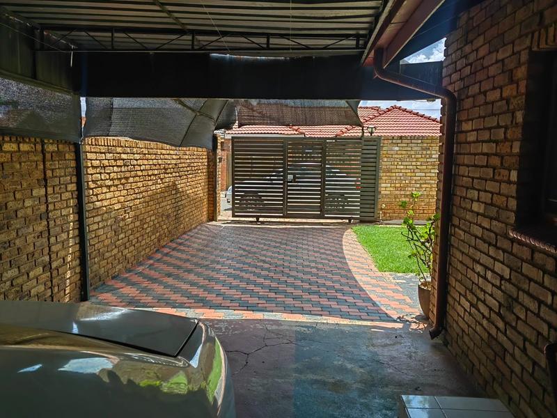 3 Bedroom Property for Sale in Pimville Gauteng