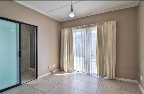 To Let 2 Bedroom Property for Rent in Greenstone Ridge Gauteng