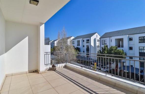 To Let 2 Bedroom Property for Rent in Greenstone Ridge Gauteng