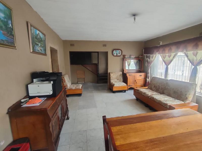 4 Bedroom Property for Sale in Phiri Gauteng