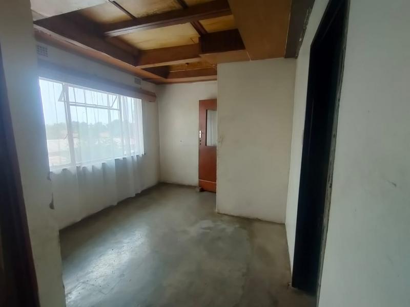 4 Bedroom Property for Sale in Phiri Gauteng