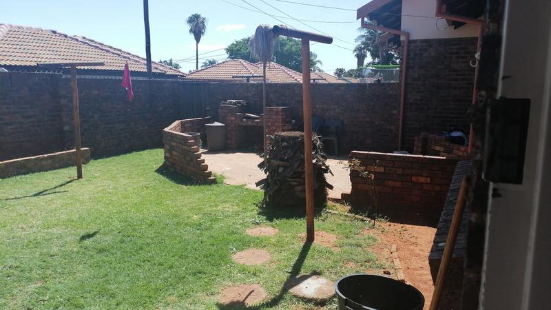 2 Bedroom Property for Sale in The Orchards Gauteng