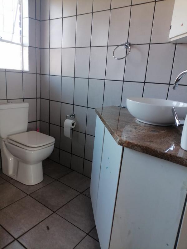 2 Bedroom Property for Sale in The Orchards Gauteng