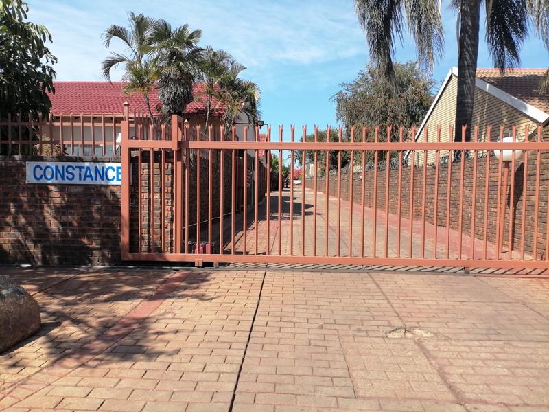 2 Bedroom Property for Sale in The Orchards Gauteng