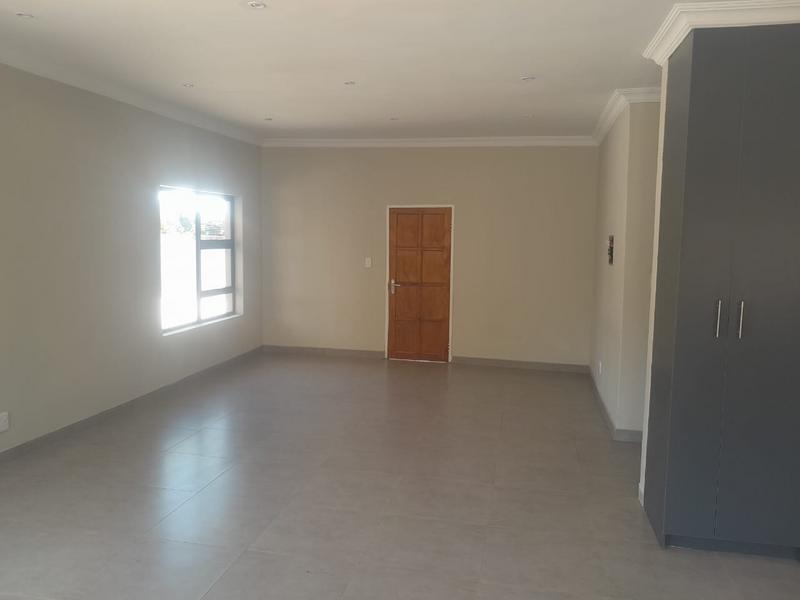 4 Bedroom Property for Sale in Mountain View Gauteng