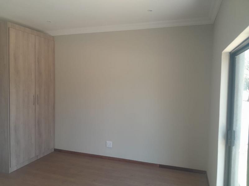 4 Bedroom Property for Sale in Mountain View Gauteng