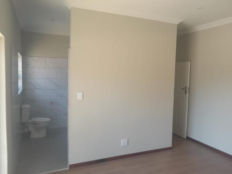 4 Bedroom Property for Sale in Mountain View Gauteng