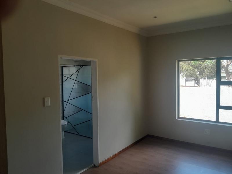 4 Bedroom Property for Sale in Mountain View Gauteng