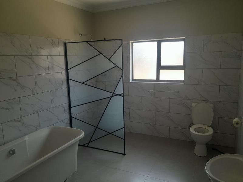 4 Bedroom Property for Sale in Mountain View Gauteng