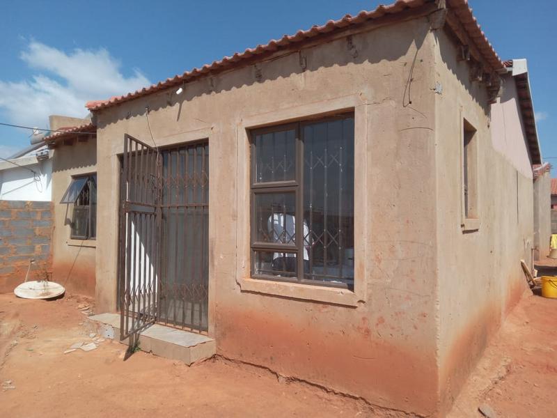 2 Bedroom Property for Sale in Lehae Gauteng