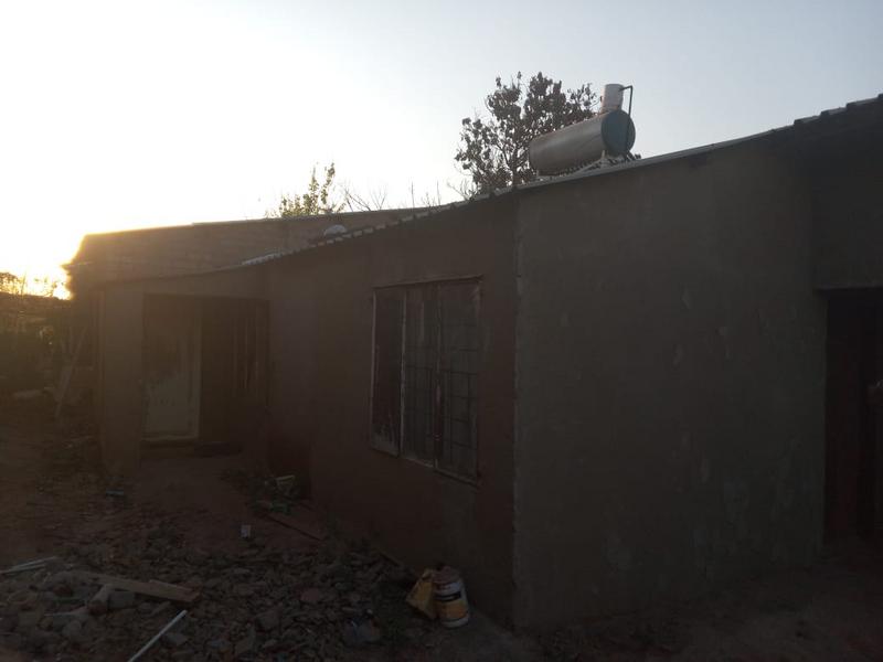 6 Bedroom Property for Sale in Lehae Gauteng