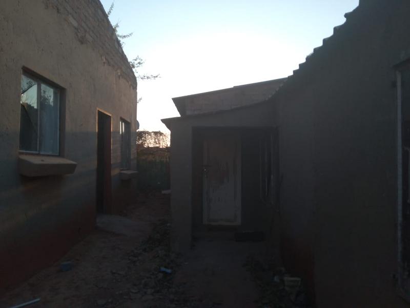 6 Bedroom Property for Sale in Lehae Gauteng