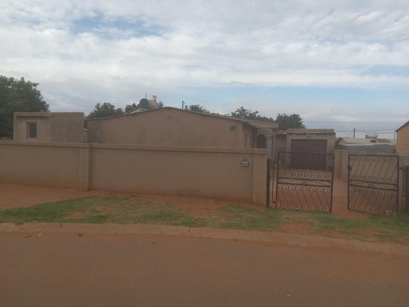 3 Bedroom Property for Sale in Lehae Gauteng