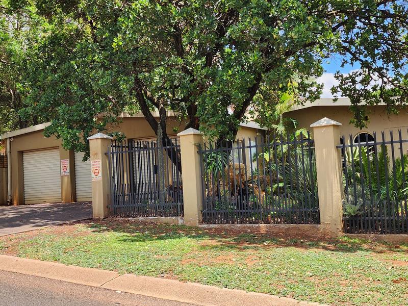 4 Bedroom Property for Sale in Florauna Gauteng