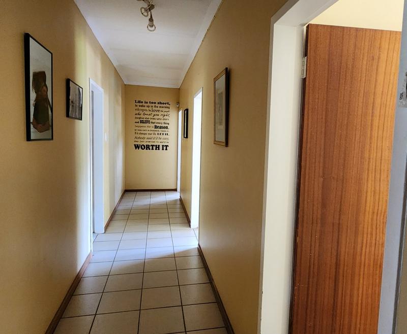 4 Bedroom Property for Sale in Florauna Gauteng