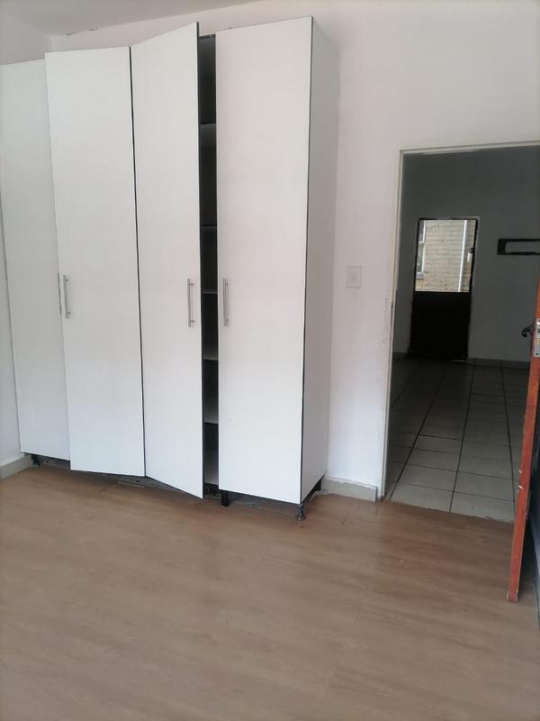 To Let 2 Bedroom Property for Rent in Johannesburg Central Gauteng