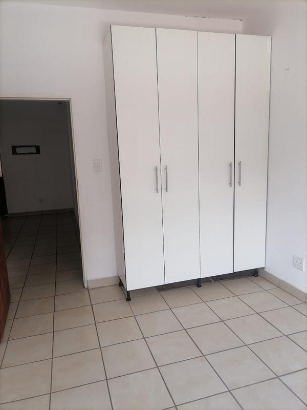 To Let 2 Bedroom Property for Rent in Johannesburg Central Gauteng