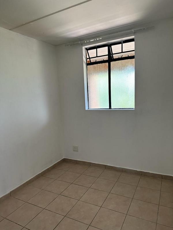 To Let 2 Bedroom Property for Rent in Olifantsvlei Gauteng