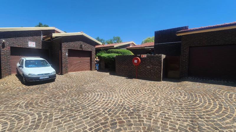 3 Bedroom Property for Sale in Brackenhurst Gauteng