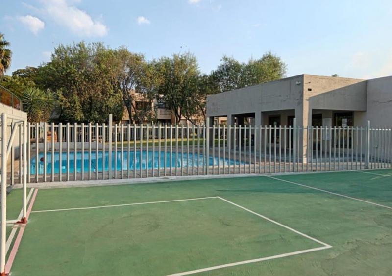 2 Bedroom Property for Sale in New Market Gauteng