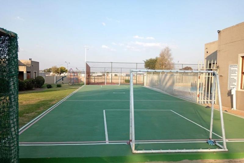 2 Bedroom Property for Sale in New Market Gauteng