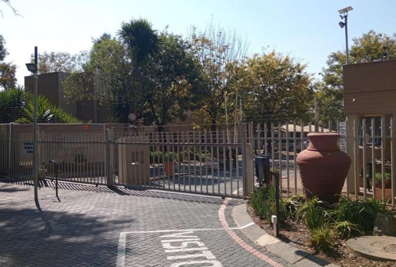 2 Bedroom Property for Sale in New Market Gauteng