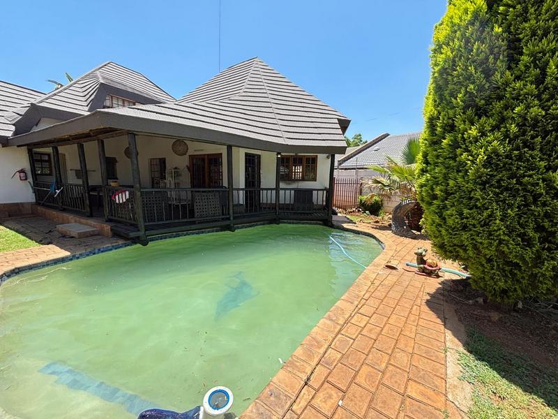 4 Bedroom Property for Sale in Golf Park Gauteng