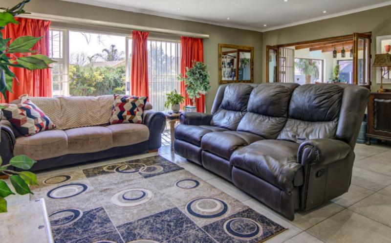 4 Bedroom Property for Sale in Isandovale Gauteng