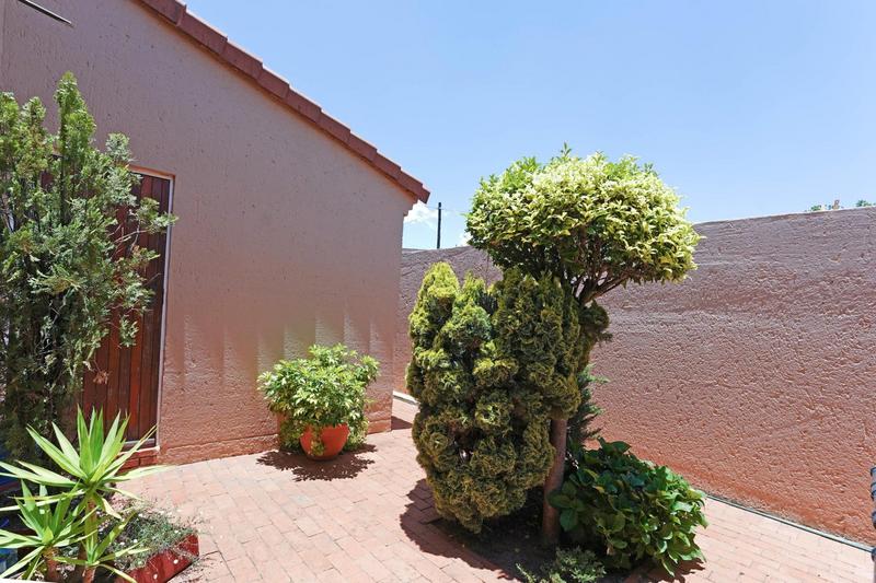 3 Bedroom Property for Sale in Monument Gauteng