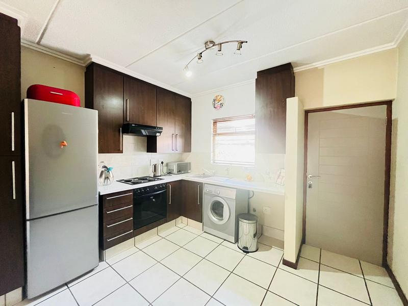 To Let 2 Bedroom Property for Rent in Fourways Gauteng