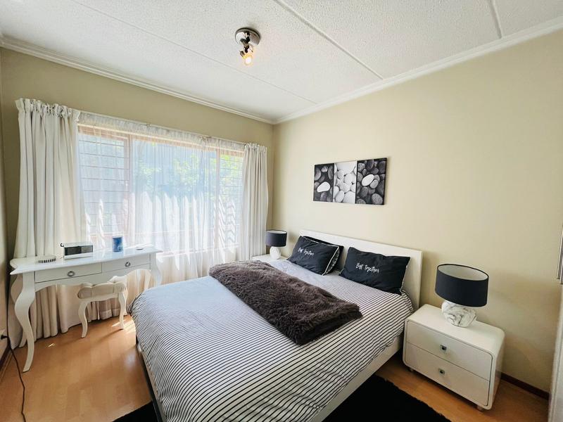 To Let 2 Bedroom Property for Rent in Fourways Gauteng