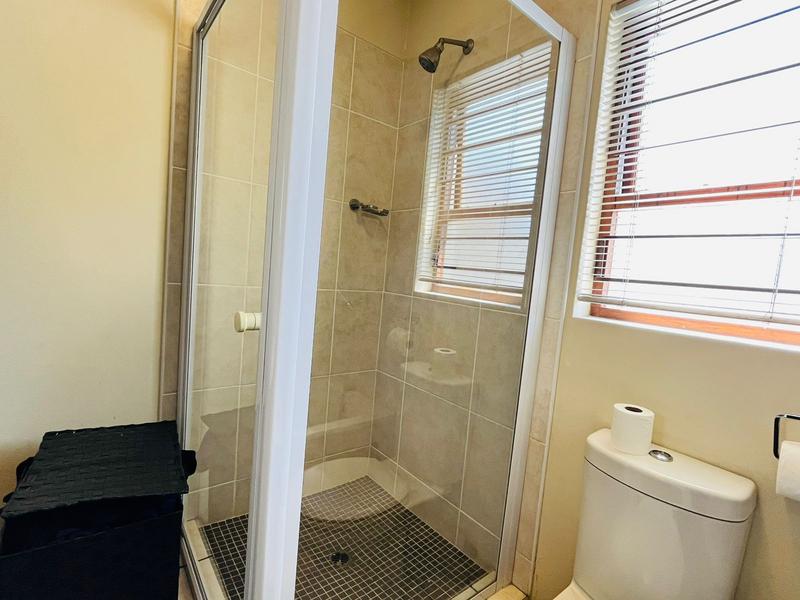 To Let 2 Bedroom Property for Rent in Fourways Gauteng