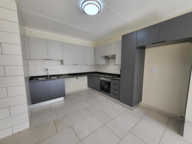 To Let 2 Bedroom Property for Rent in Bedfordview Gauteng