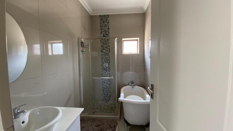 3 Bedroom Property for Sale in Blue Valley Golf Estate Gauteng