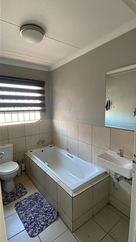 To Let 3 Bedroom Property for Rent in Witpoortjie Gauteng