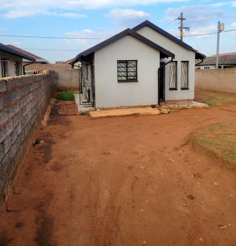 2 Bedroom Property for Sale in Protea Glen Gauteng