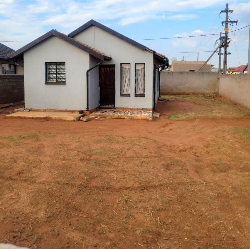 2 Bedroom Property for Sale in Protea Glen Gauteng