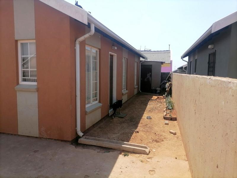 3 Bedroom Property for Sale in Windmill Park Gauteng