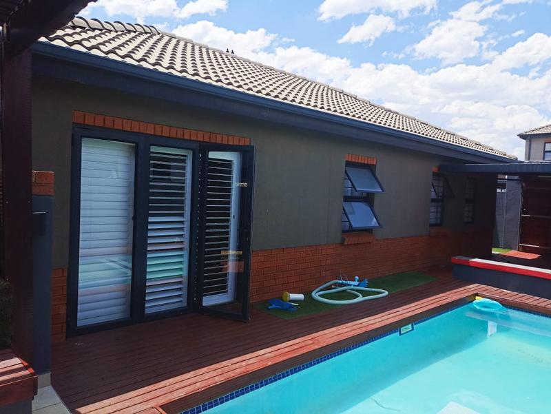 To Let 3 Bedroom Property for Rent in Albertsdal Gauteng