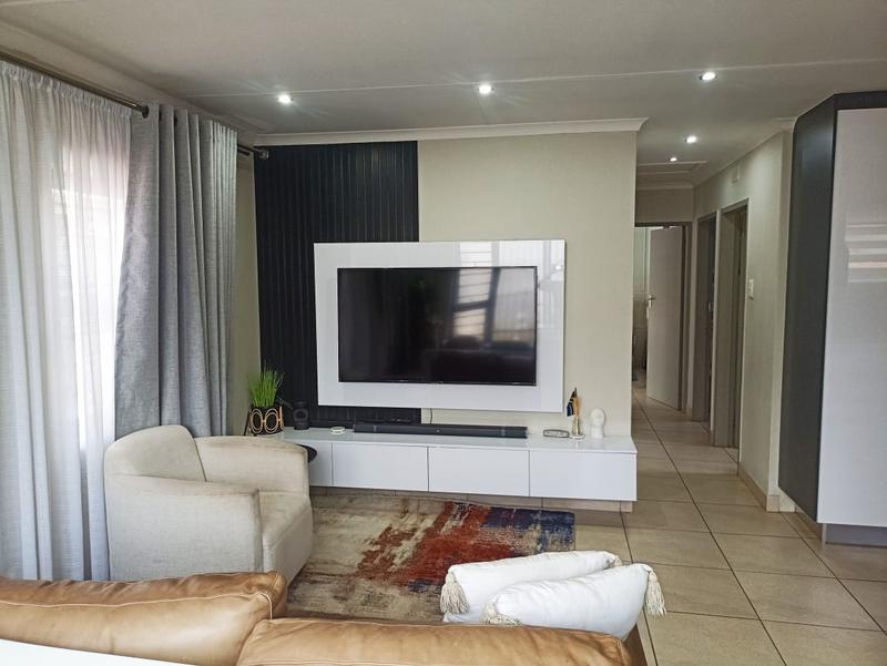 To Let 3 Bedroom Property for Rent in Albertsdal Gauteng