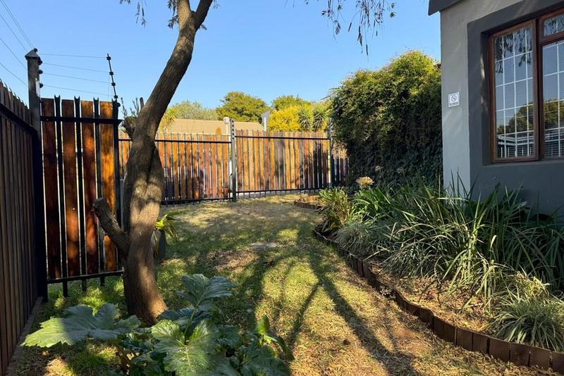 To Let 2 Bedroom Property for Rent in Zwartkop Ext 7 Gauteng